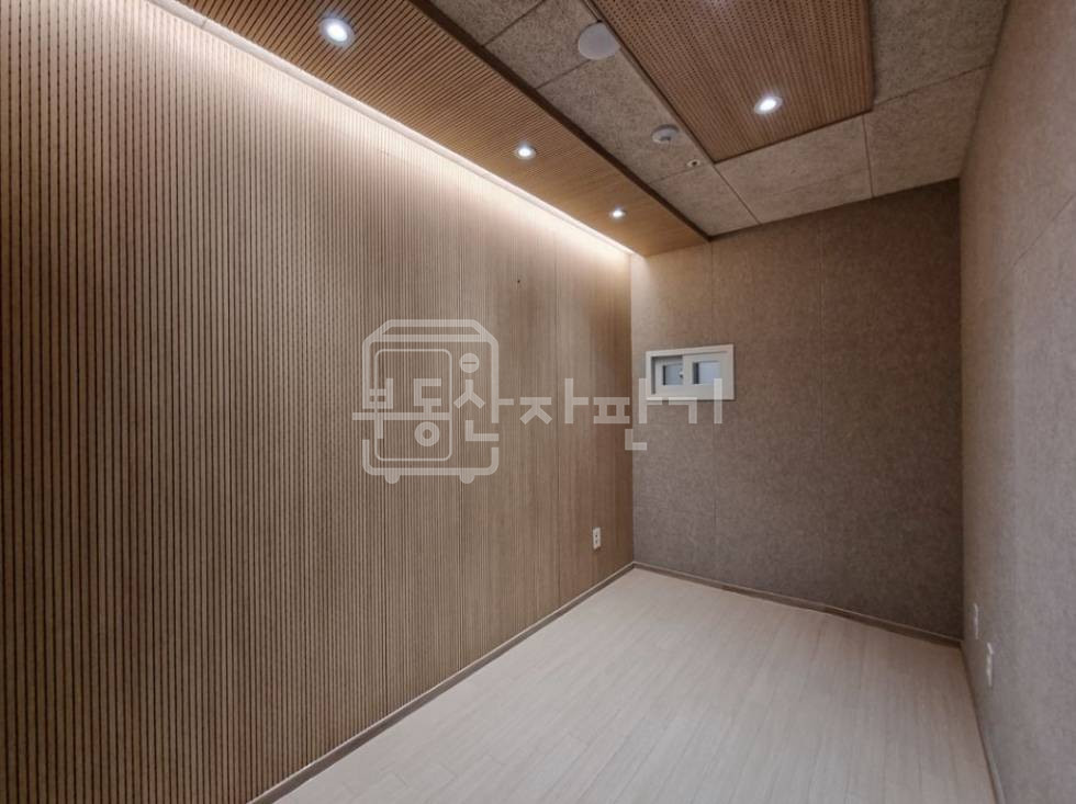경기 고양일산동구 장항동 일산 랜탈스튜디오, 룸24, 정발산역 도보5분, 4층 상가 임대 월세 매물번호 10064 사진 2