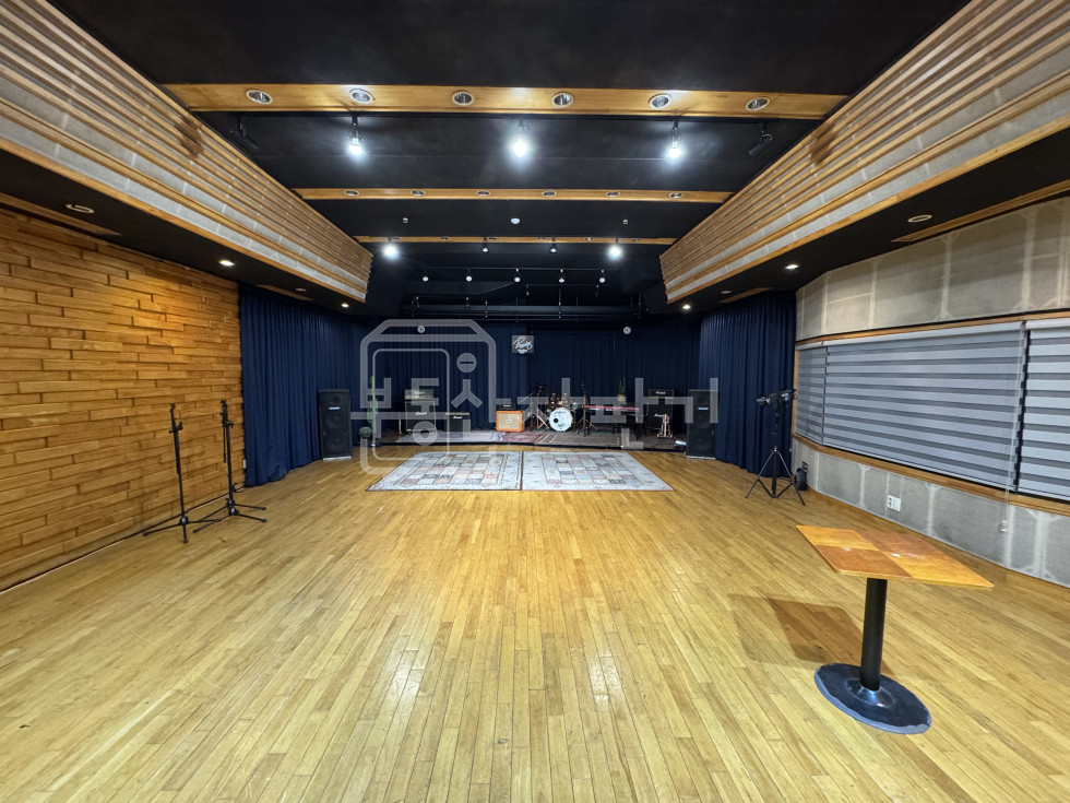 서울 강남구 대치동 200평대 대형 녹음실, Dolby Atmo, 엔터, 지하1층 임대 월세 매물번호 10115 사진 2