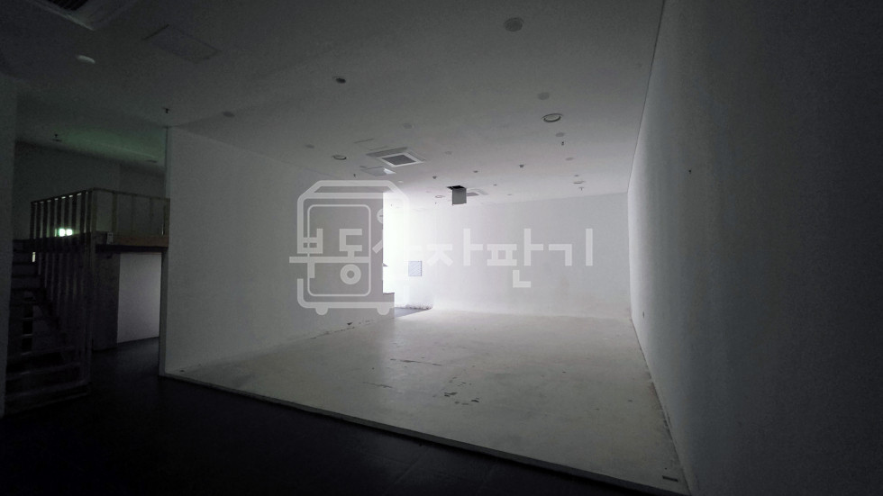서울 강남구 역삼동 무권리, 선정릉역 9분, 역세권, 지하2층 임대, 높은층고(3.8M) 월세 매물번호 10149 사진 2