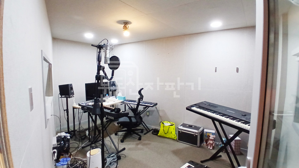 서울 강남구 논현동 학동역 6분, 역세권, 지하 1층 임대 월세 매물번호 10194 사진 1