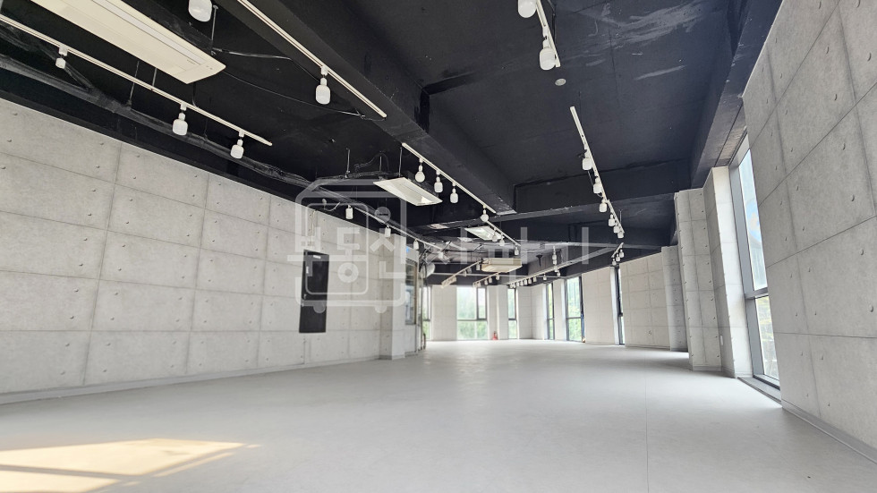 서울 강남구 역삼동 무권리, 강남세브란스사거리 인근, 3층 임대 월세 매물번호 10223 사진 1