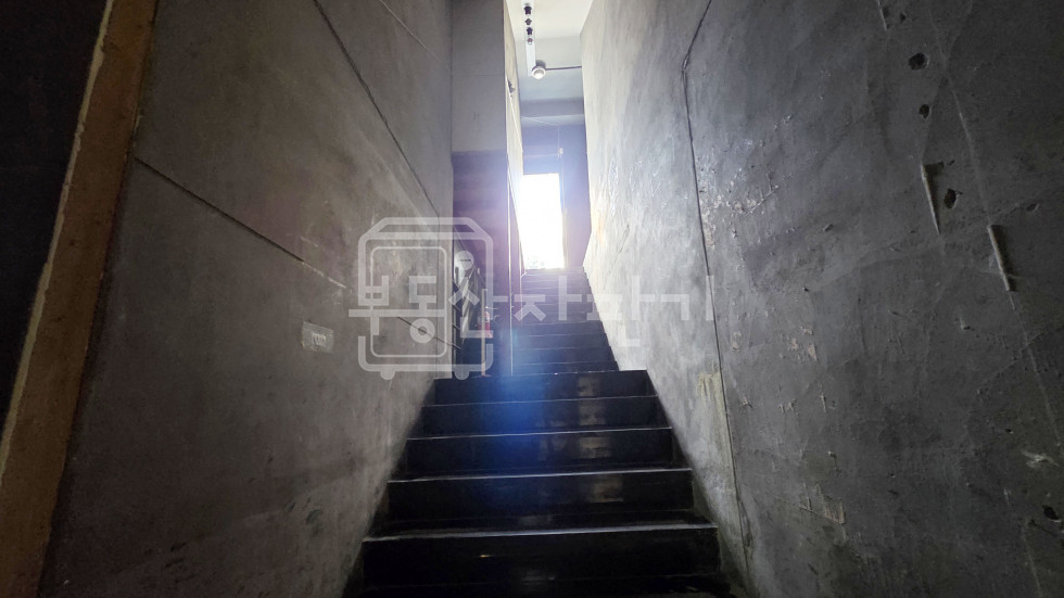 서울 강남구 역삼동 무권리, 강남역 3분, 초역세권, 지하 1층 임대 월세 매물번호 10226 사진 5