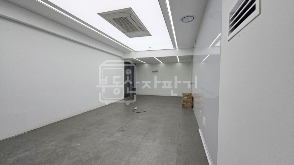 서울 서초구 서초동 무권리, 교대역 7분, 역세권, 지하 1층 임대 월세 매물번호 10212 사진 8