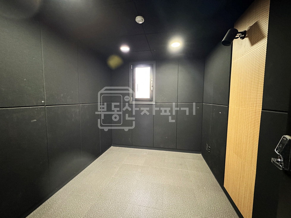 서울 광진구 화양동 건대 랜탈스튜디오, 방음룸10, 대로변, 건대역 도보6분, 4층 임대 월세 매물번호 10090 사진 3
