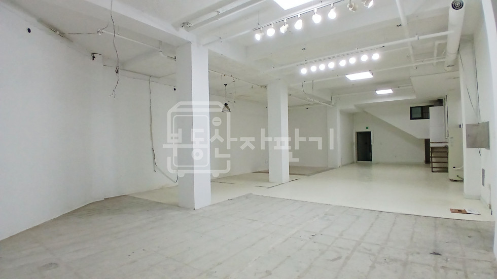 서울 강남구 논현동 무권리, 논현역 6분, 역세권, 지하 1층 임대 월세 매물번호 10263 사진 3