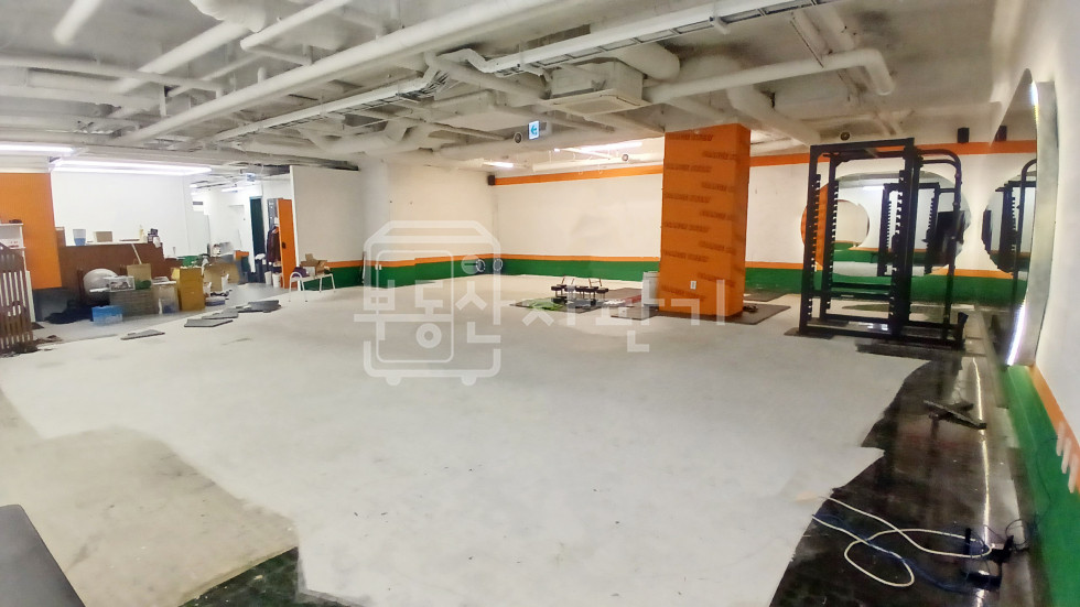 서울 강남구 대치동 무권리, 포스코사거리 인근, 지하 1층 임대 월세 매물번호 10267 사진 1