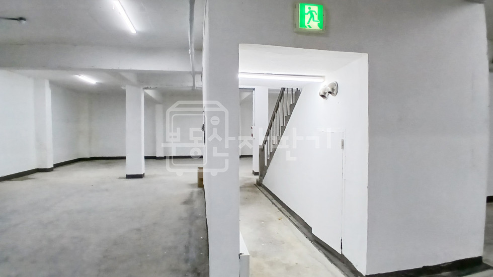 서울 강남구 역삼동 무권리, 도곡1동 주민센터 사거리, 지하 1층 임대 월세 매물번호 10277 사진 8